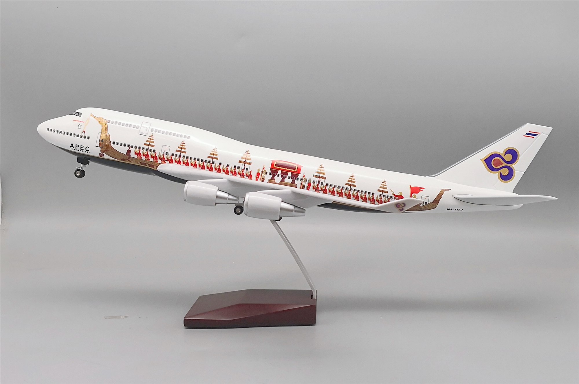 Diecast Model Air Plane Thai Airways Dragon Boat Livery Boeing 747